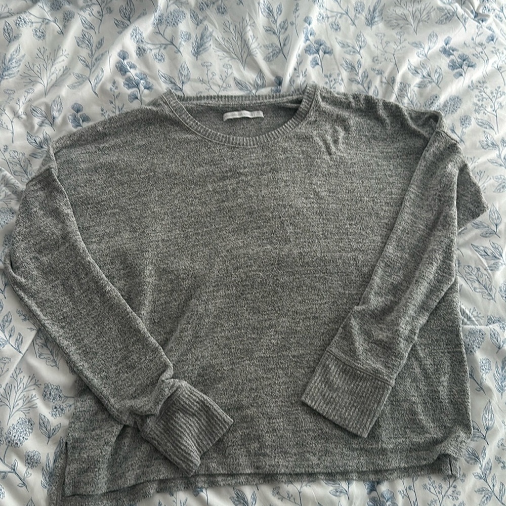 Abercrombie and Fitch Light grey soft long sleeve